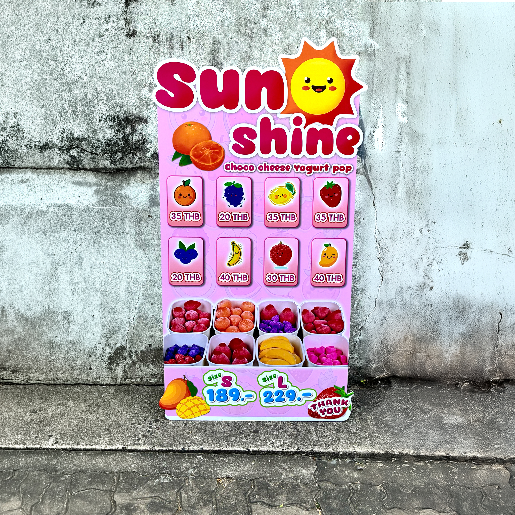 standee-6.jpg